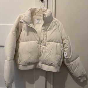 Old Navy Active Cream White Puffer Jacket NWT